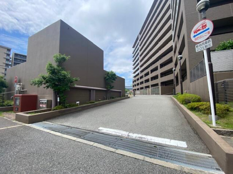 リーデンススクエア学園東町の外観