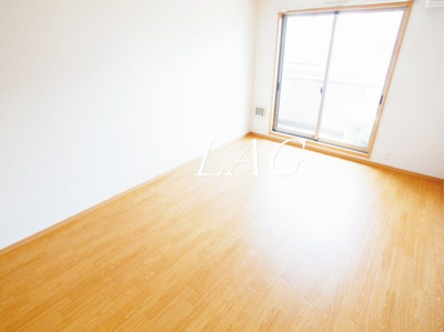 【居間・リビング】 | シンフォニア | 洋室のお部屋です。