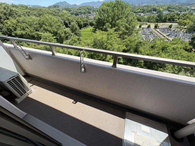 神戸市北区鹿の子台南町２丁目のハイツのバルコニー