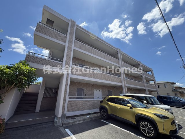 神戸市北区鹿の子台南町２丁目のハイツ
