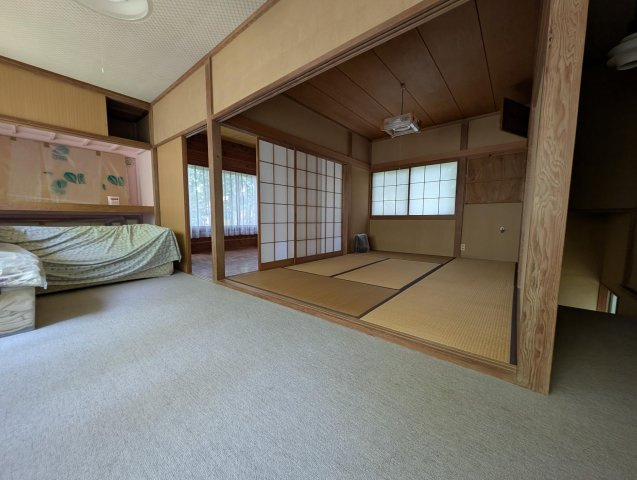 函南町　南箱根ダイヤランドの和室|2F和室と洋室は続き間としてお使いいただけます。