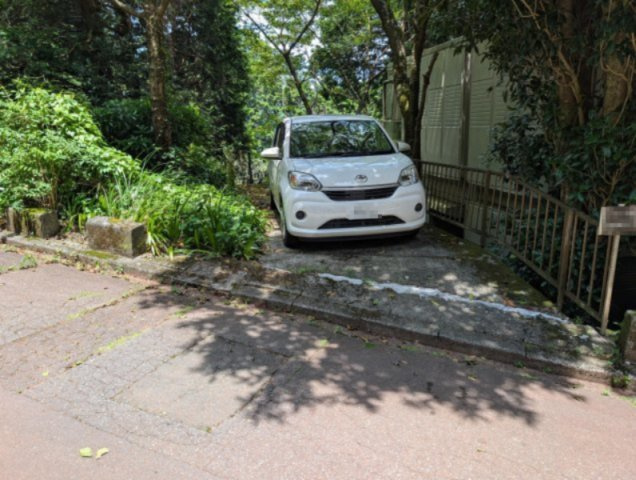 函南町　南箱根ダイヤランドの駐車場