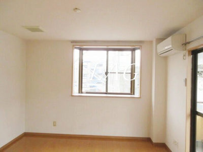 【居間・リビング】 | アルテール | 洋室のお部屋です。