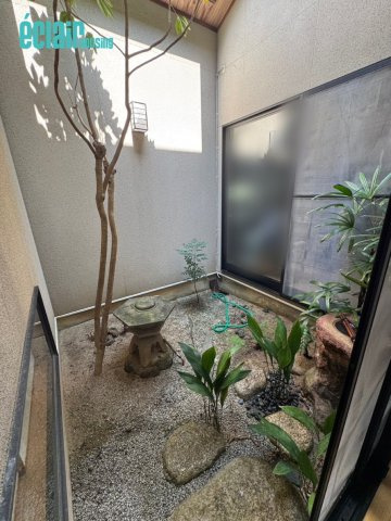 明石市朝霧東町3丁目の庭