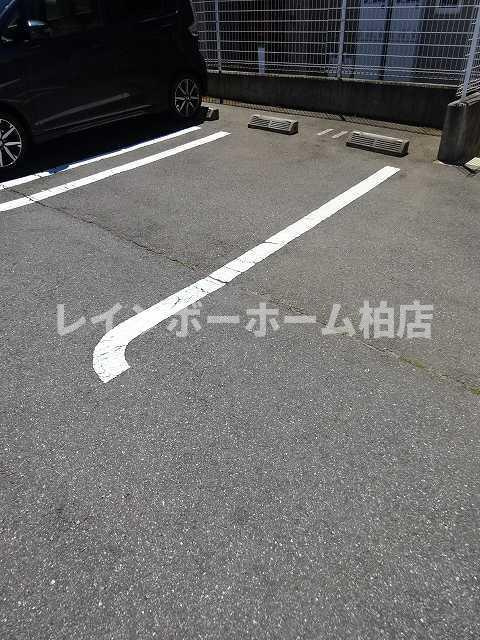 【仲介手数料：50％OFF】対象物件！の駐車場|駐車場完備です