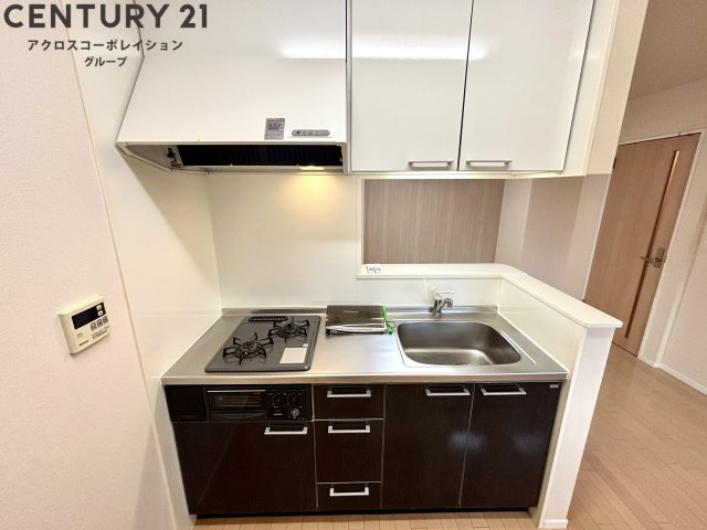 2口ガスコンロ付で機能的なキッチンです！
