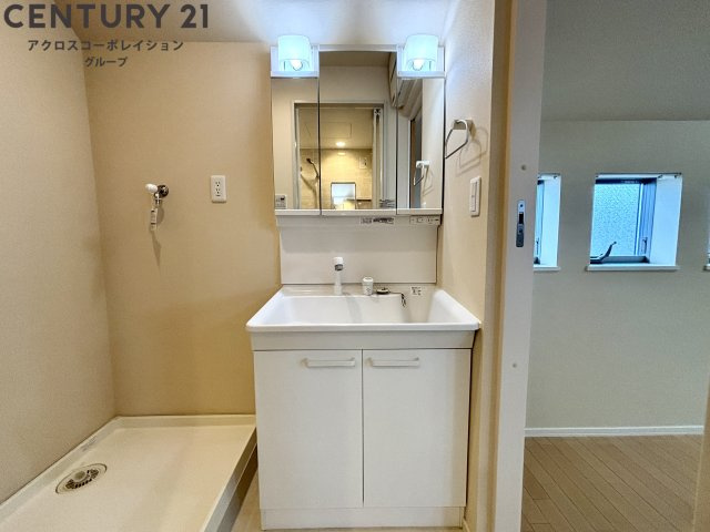 独立洗面化粧台付きでおすすめです！
