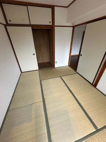 南薫ハイツ【キャッシュバック対象物件】の収納