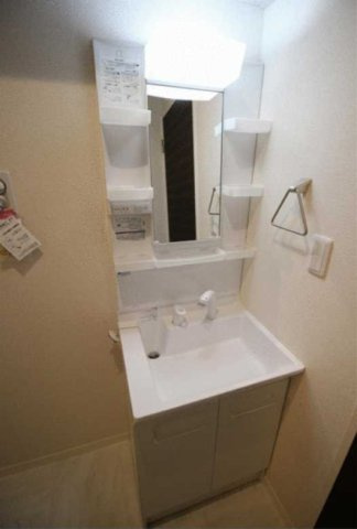 クレール白楽の洗面所|人気の独立洗面台です！