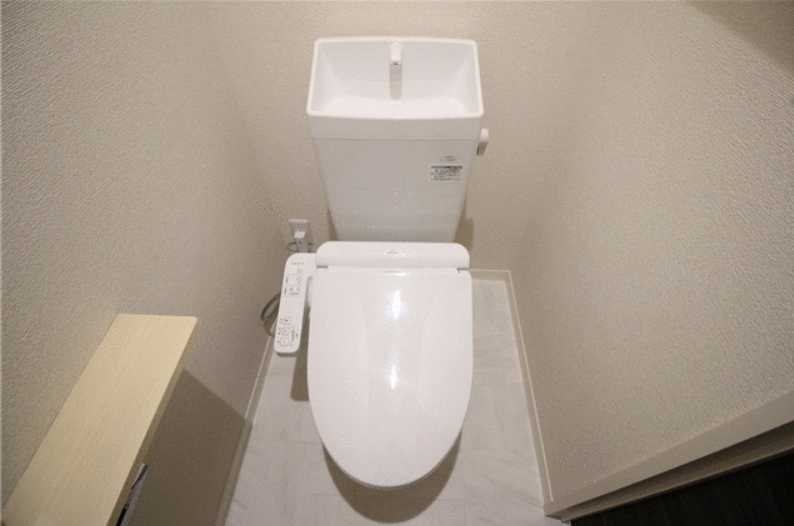 クレール白楽のトイレ|温水洗浄便座付きトイレです！