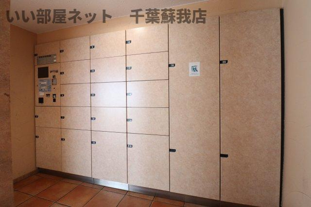 ダイアパレスヒルトップ・エフ千葉寺駅前のその他共用部分|宅配ボックスがあると、自分の時間を有効活用できますね！
