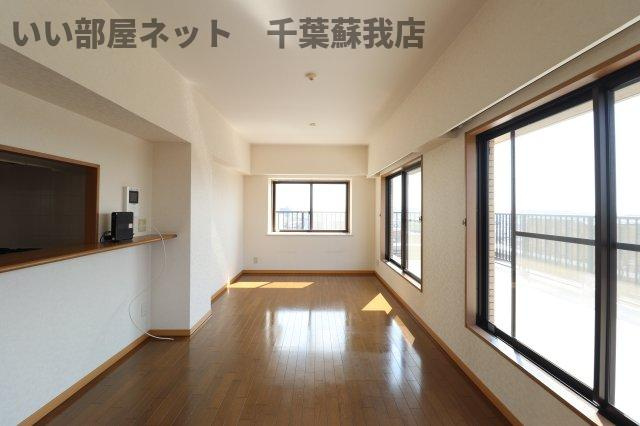ダイアパレスヒルトップ・エフ千葉寺駅前の居間・リビング