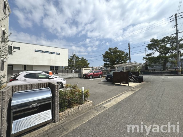 ベレオ新蔵の駐車場