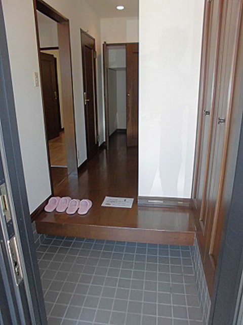 トラッドスクエアKの玄関