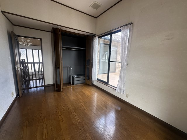 豊中市緑丘一丁目30-3の洋室