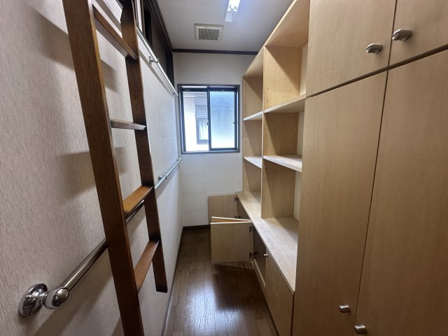 豊中市緑丘一丁目30-3の収納