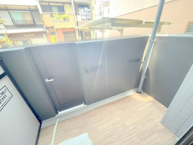 ArtizA淡路のバルコニー