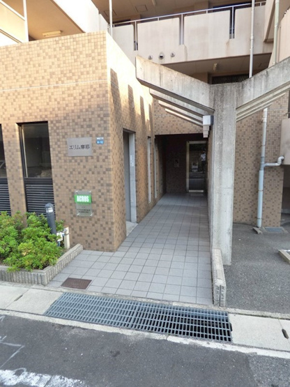 【エントランス】