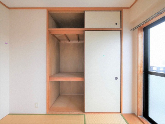 サンプラザ湯里南の収納