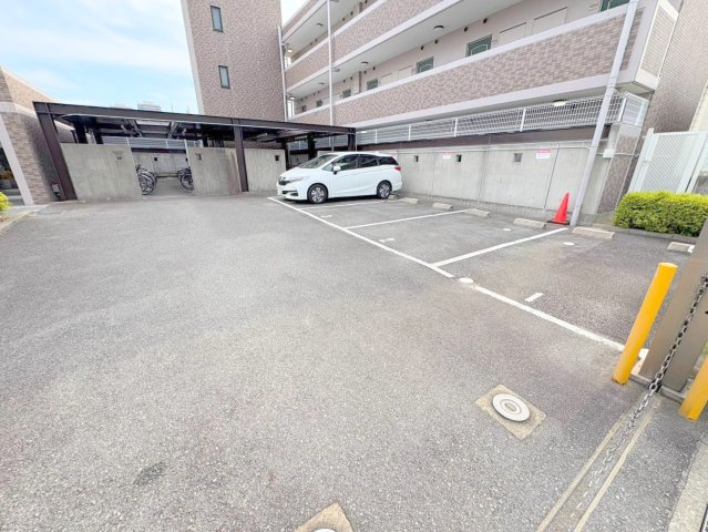 アミティ宝塚Bの駐車場|駐車場があります