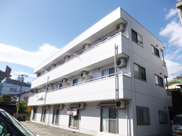 シャイン王子神谷の外観|日当たりのよい南向きのバルコニー