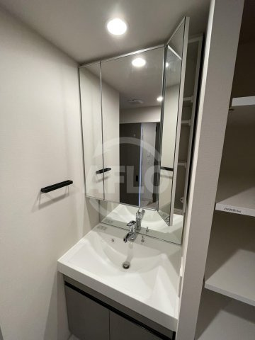 アーバネックス新町　堀江小学校の洗面所|アーバネックス新町　独立洗面台