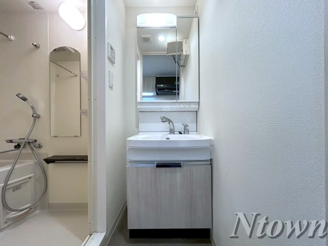 【独立洗面台】 | プレサンス広小路通今池 | 朝の支度にも助かる、独立の洗髪洗面化粧台