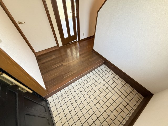 旭市ニ戸建ての玄関