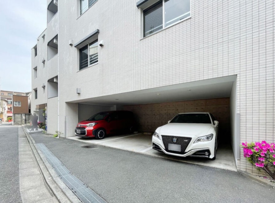 S-FORT富士見台の駐車場
