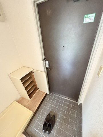 ブオナスタンザ市川 の玄関