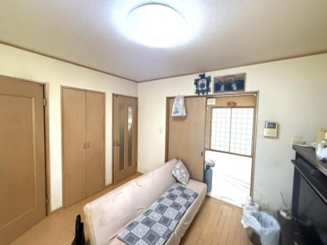 【居間・リビング】 | 山科区大宅御所田町　中古戸建