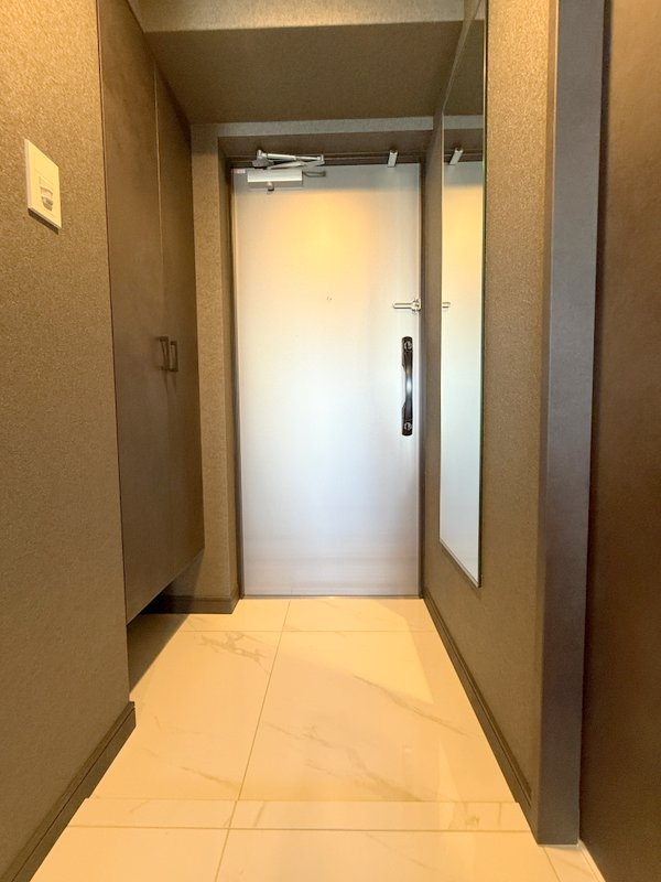 S-RESIDENCE難波西alter　仲介手数料無料の玄関