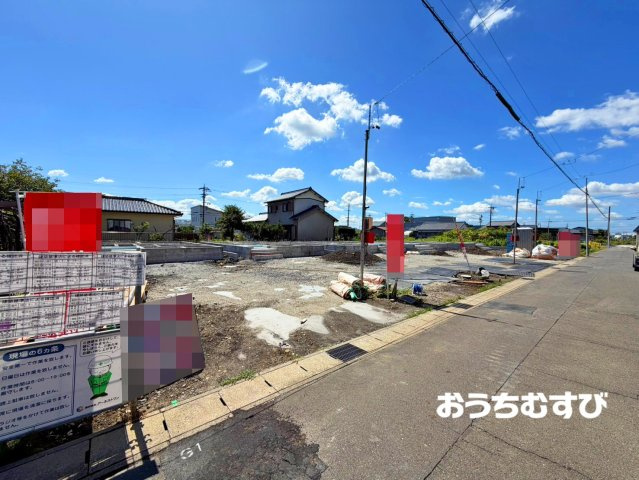 小牧市多気北町第1(全5棟)の前面道路含む現地写真