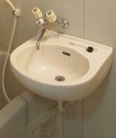  都立大テラスの洗面所