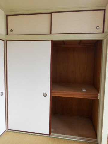 日下マンションの収納