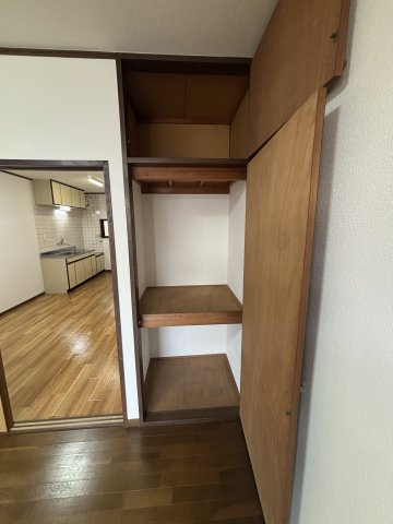 アゼル下里の収納