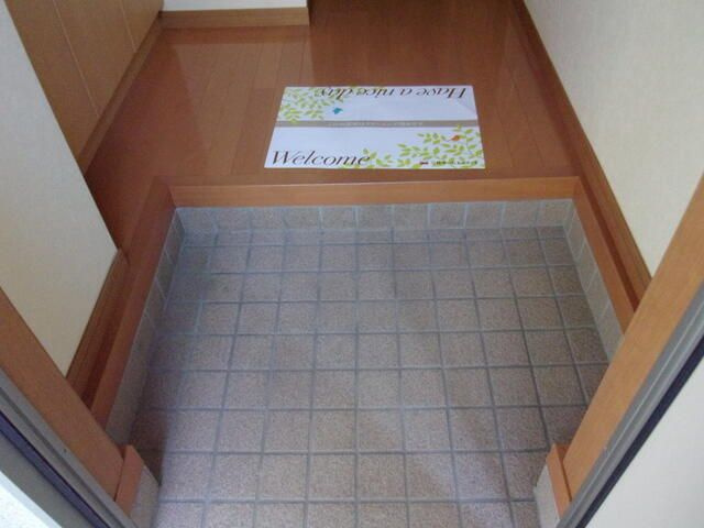 プレシャス　ジュノーの玄関