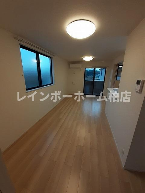 【仲介手数料：50％OFF】対象物件！の居間・リビング|ゆったりとした居間です