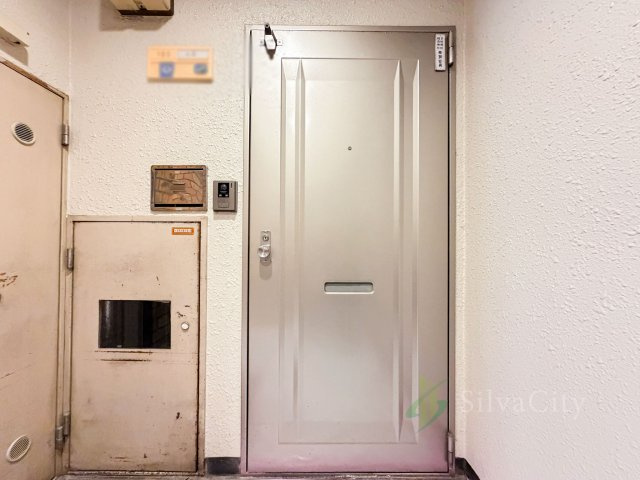 朝日プラザ八広のその他共用部分|玄関ドア