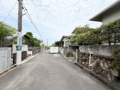 【前面道路含む現地写真】 | 鶴山台１丁目　売土地 | お客様にとって最良のマイホームが見つかりますよう、イエストアが全力でお手伝いさせていただきます！