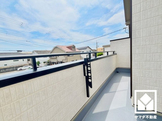 ハートフルタウン尼崎東園田3丁目のバルコニー|南向きバルコニーで陽当たり、風通し良好。たっぷりの洗濯物も気持ちよく乾きます。