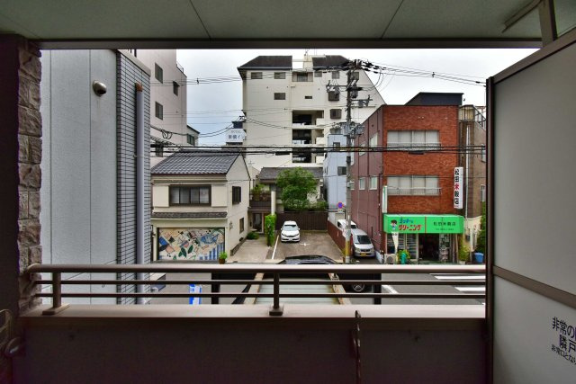 ハクユウ元町のバルコニー