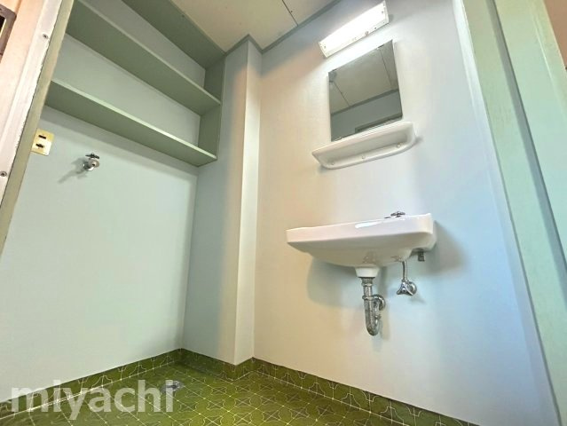 徳島市津田本町４丁目の賃貸マンションの洗面所