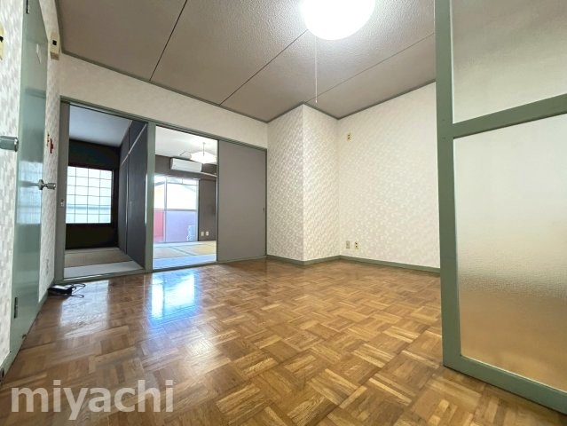 徳島市津田本町４丁目の賃貸マンションの内装