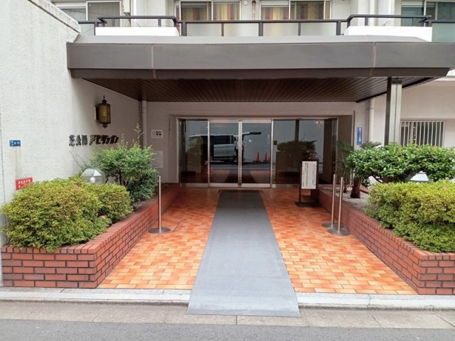 芝公園アビタシオン のエントランス