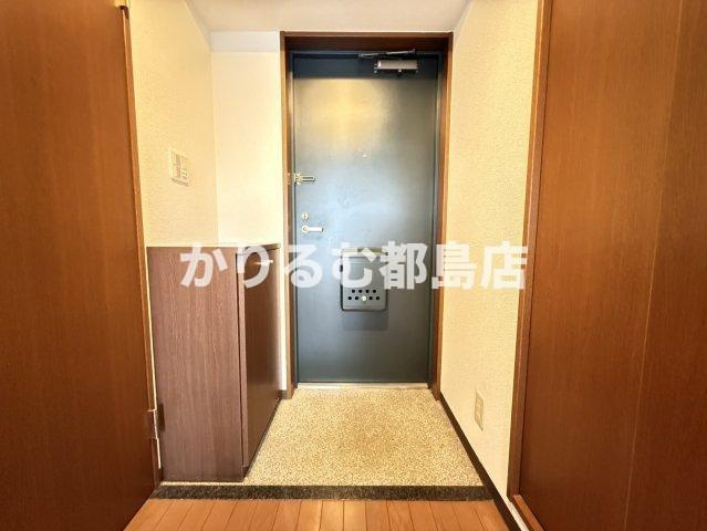 リーガル都島の玄関