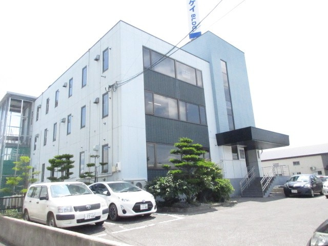 サンケイビル