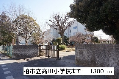 カリーノ・ボスコの周辺