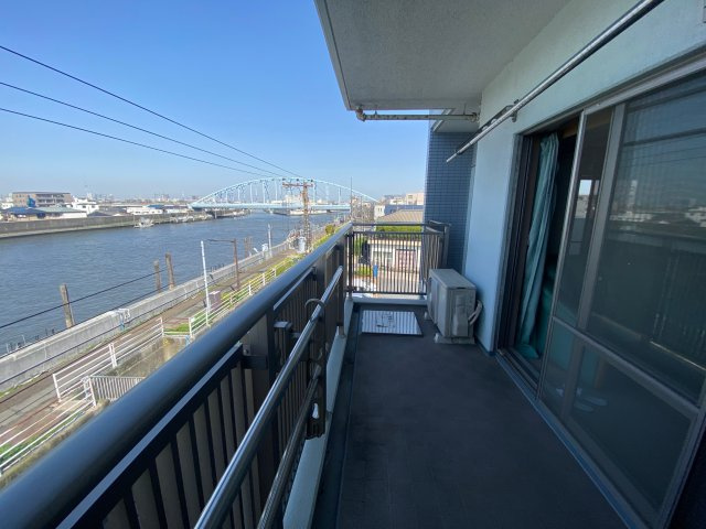 グリーンパーク東日本橋スクエアのバルコニー