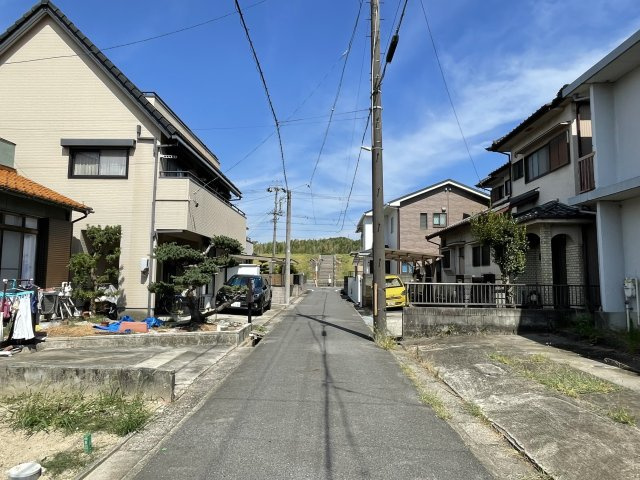 【前面道路含む現地写真】の画像